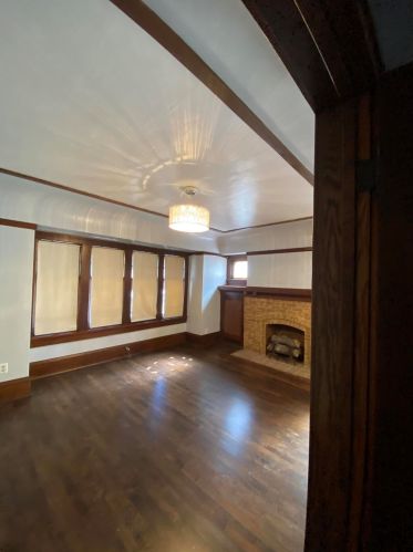 2835 37, Milwaukee WI 53215-3512 exterior