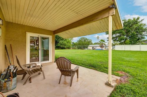 357 Eastport Cir, Fort Pierce FL 34953-7125 exterior