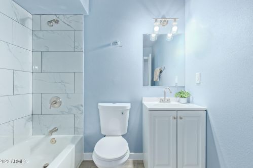 2925 42nd Ave, Phoenix AZ  85019-4323 exterior