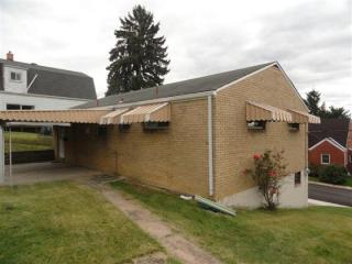 401 Parallel Ave, Pittsburgh PA  15210-3730 exterior