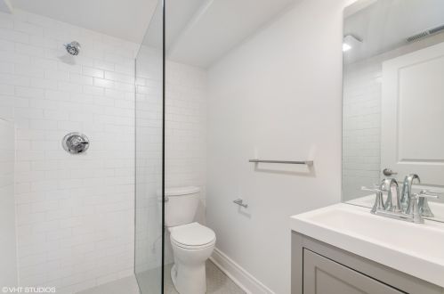 4032 Francisco Ave, Chicago IL 60618-2602 exterior