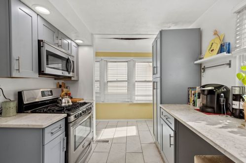 2408 Patterson St, Pittsburgh PA 15203-2723 exterior