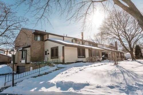 4912 19th St, Milwaukee WI 53221-5759 exterior