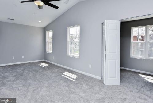 5220 Astor Pl, Washington DC  20019-6447 exterior