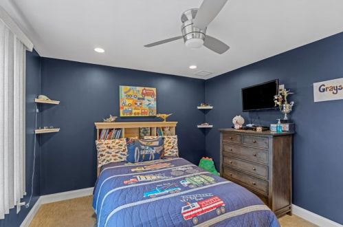 142 Lexington Ave, Providence RI 02904-4413 exterior