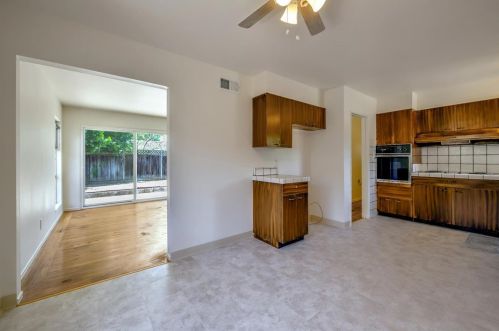 826 Oakgrove Dr, San Jose CA  95129-2319 exterior