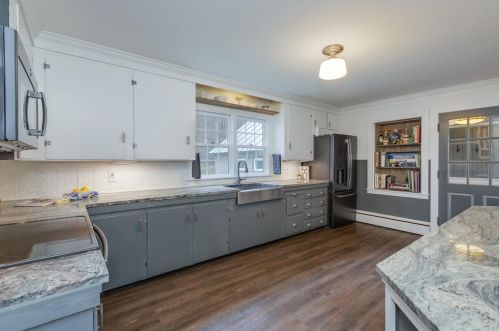 212 Hopkinton Rd, Concord NH 03301-7911 exterior