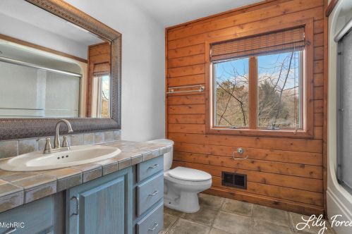 5600 Engle Rd, Middlevle MI 49333-9100 exterior