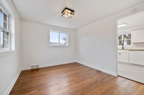 1307 Jefferson Heights Rd, Pittsburgh PA  15235-4807 exterior