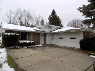 16155 Delmont Ave, Cleveland OH  44136-6403 exterior