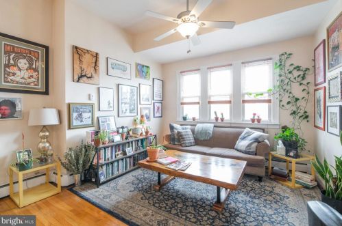 1821 Broad St, Philadelphia PA 19146-2232 exterior