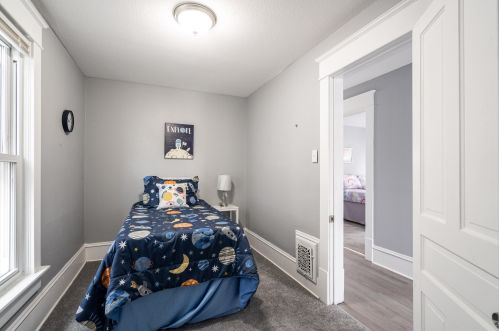 2524 Becher St, Milwaukee WI  53215-2521 exterior