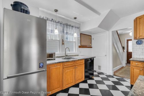 228 Myrtle Ave, Westfield NJ 07090-1516 exterior