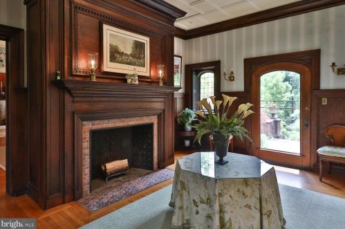 455 Chestnut Hill Ave, Philadelphia PA 19118-2712 exterior