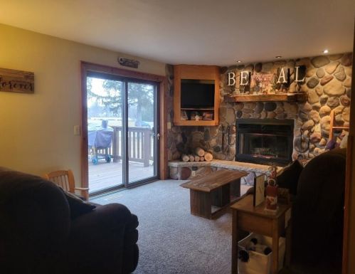 1342 Louisa St, Watertown WI 53094 exterior