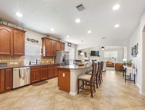 17415 Rainer Vly Ln, Humble TX 77346-8249 exterior