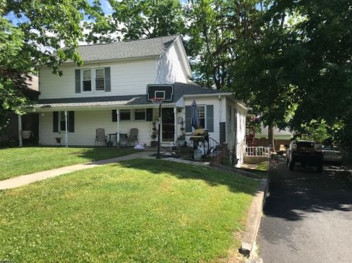 305 Madison St, Hackettstown, NJ 07840-2113