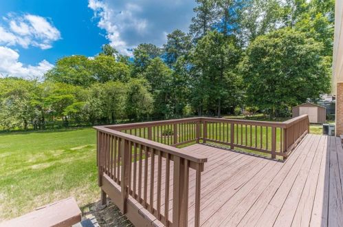 2304 Amber Wood Dr, Lithonia GA 30078-6131 exterior