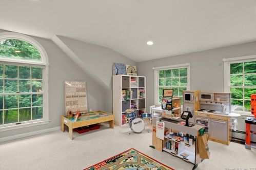 54 Cobbs Ml Rd, Wilton CT exterior