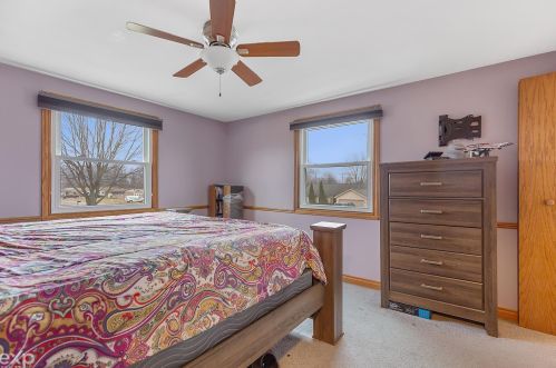 48186 Mdw Ln, New Baltimore MI 48051-2951 exterior