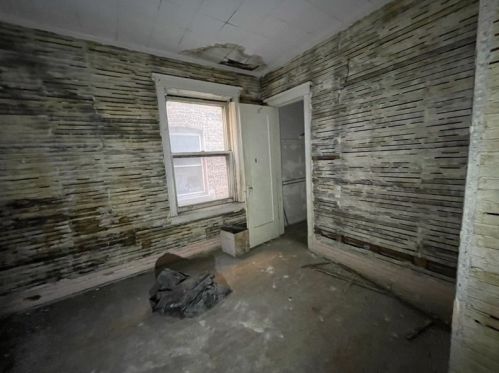 7925 May St, Chicago IL exterior