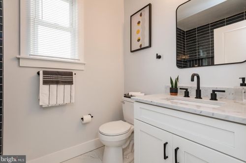 439 Newcomb St, Washington DC  20032-2650 exterior