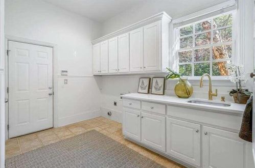 700 Brookwoods Trce, Atlanta GA 30342-2473 exterior