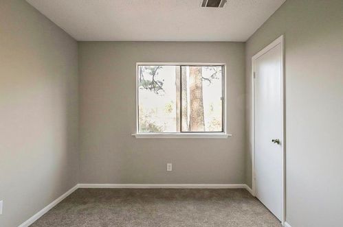 3004 Hidden Lk Dr, Duluth GA 30096-3877 exterior