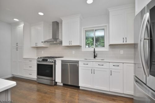 40 Camden Pl, West Milford Lakes NJ  07480-1106 exterior