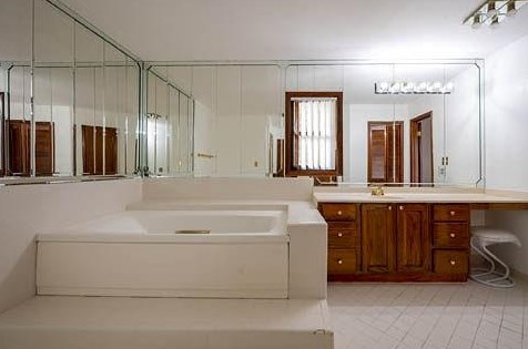 1310 Melbenan Dr, Atlanta GA exterior