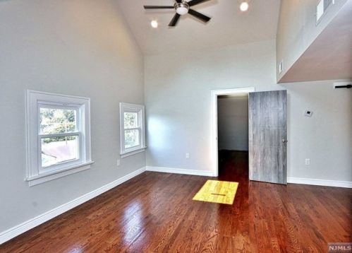 34 Enfield Ave, Montclair NJ 07042-3118 exterior