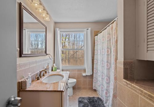 7481 School St, Concord NH  03307-0914 exterior