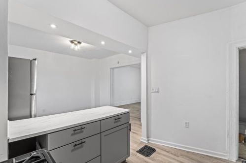 2236 Woodstock Ave, Pittsburgh PA 15218-2636 exterior