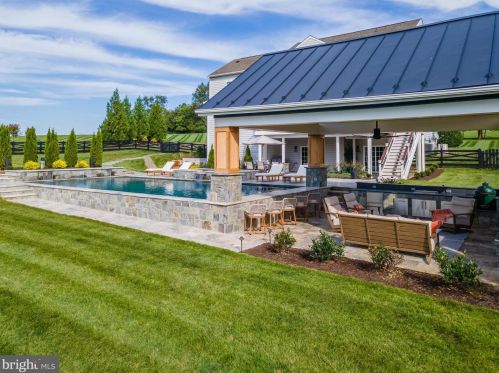 23073 Creighton Farms Dr, Leesburg VA 20175-6491 exterior