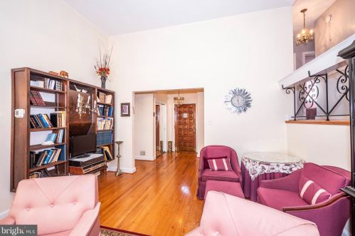 8921 2 Ave, Silver Spring MD 20910-2149 exterior