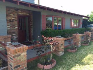 209 Lawrence Rd, Phoenix, AZ 85013-1225