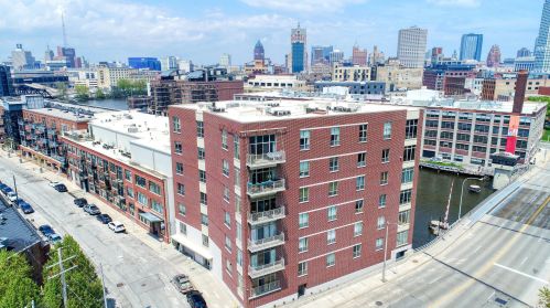 210 Water St, Milwaukee WI  53204-4306 exterior