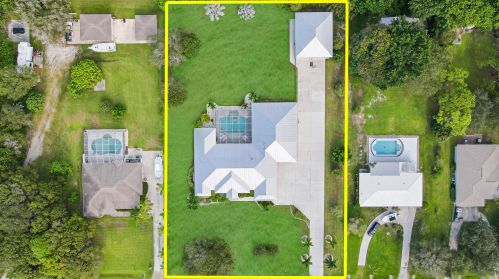 4904 Palmetto Dr, Fort Pierce FL 34982-3222 exterior