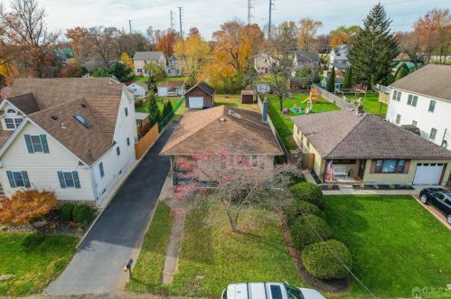 131 Bernard Ave, Edison NJ 08837-3036 exterior