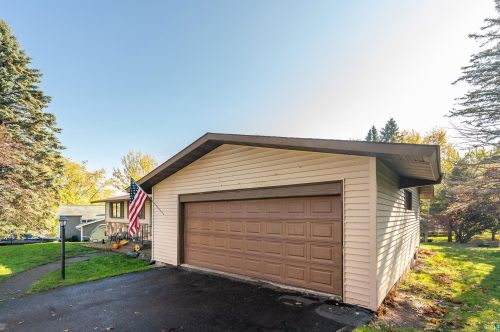 2122 Allegheny St, Duluth, MN 55811-3210