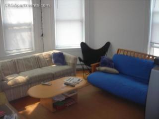 252 Windsor St, Cambridge MA  02139-1552 exterior