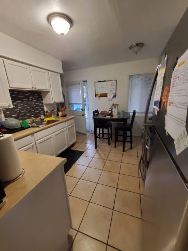 5479 Prentiss St, Milwaukee WI 53218-2802 exterior