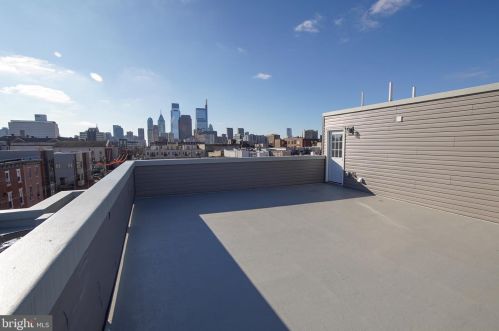 722 16th St, Philadelphia PA  19130-2924 exterior