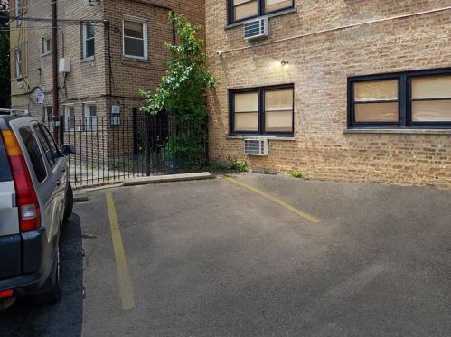 7407 Winchester Ave, Chicago IL 60626-1545 exterior