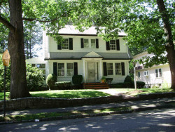 1389 Walnut St, Newton, MA 02461-1851