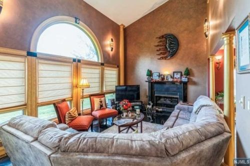 18 Cedarwood Ter, West Paterson NJ exterior