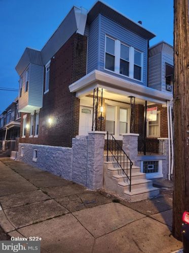 1329 26 St, Philadelphia PA 19146-4402 exterior