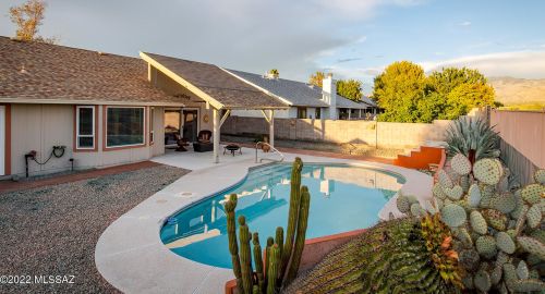 1501 Cyn Shadows Ln, Tucson AZ 85737-7716 exterior