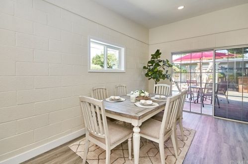 511 Rosslynn Ave, Fullerton CA  92832-2725 exterior