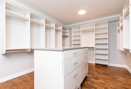 4101 Brookview Dr, Atlanta GA 30339-4605 exterior